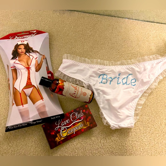 Bachelorette party or bridal shower package gift - Picture 1 of 3
